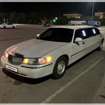 Lincoln Town Car 4.6 AT, 2000, 338 400 км, с пробегом, цена 399 000 руб.