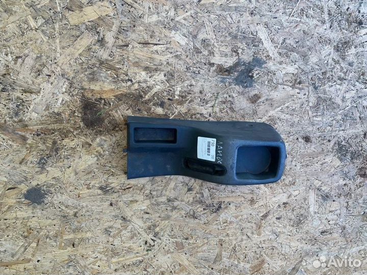 Консоль задняя часть под ручник Chevrolet Lanos