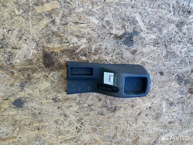 Консоль задняя часть под ручник Chevrolet Lanos