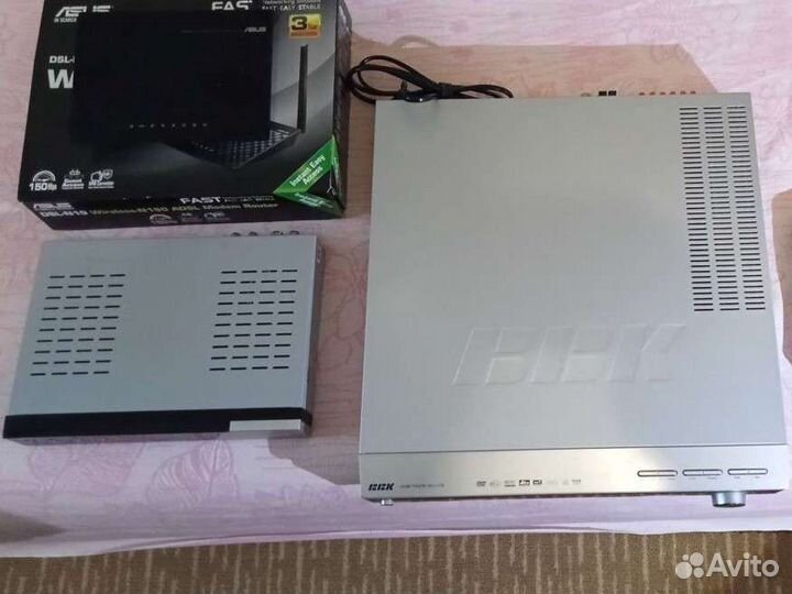 Dvd проигрователь,Модем,ресирвер спутниковый