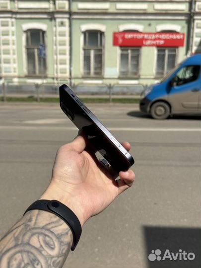 iPhone 12, 64 ГБ