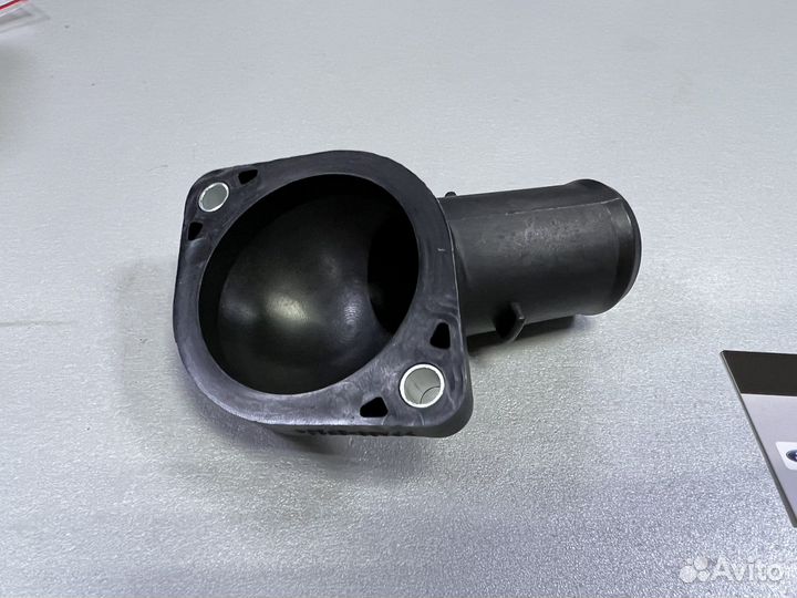 Фланец системы охлаждения toyota corolla