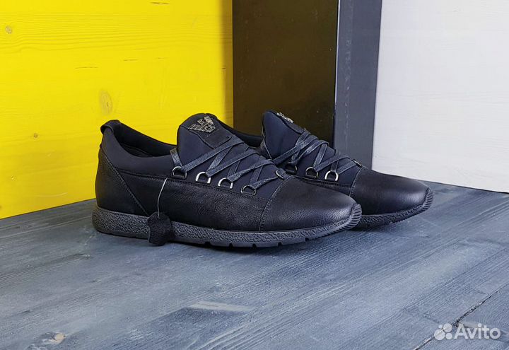 Armani кроссовки новые мужские