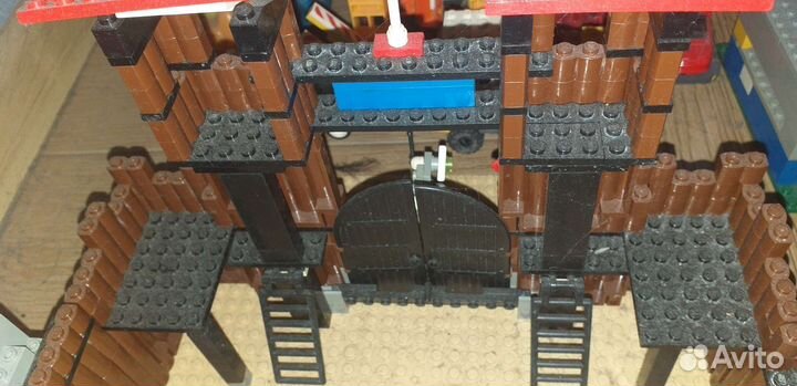 Лего замок 1990 годов оригинал (читаем описание)
