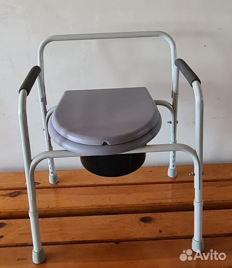 Кресло туалет для пожилых людей и инвалидов