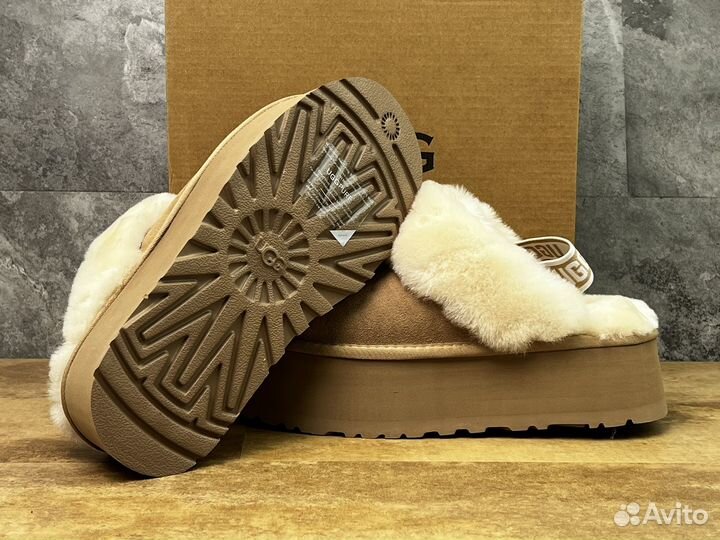 Ugg Funkette Suede Platform Sand