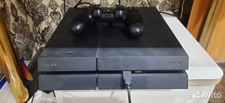 Sony playstation 4 бу вместе с играми