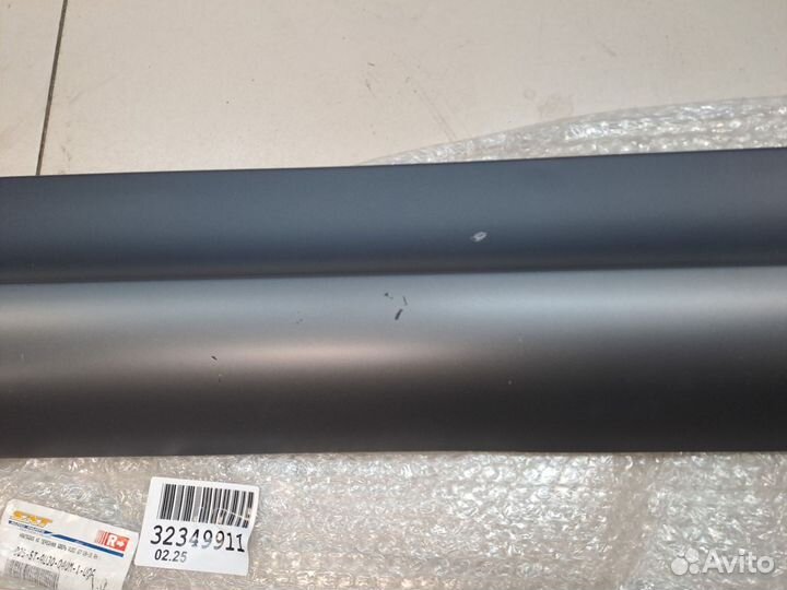 Молдинг двери правый передний Audi Q7 4L 2005-2015