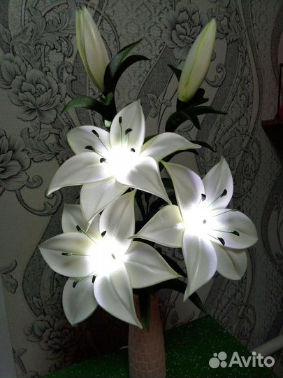 Светильник Лилии