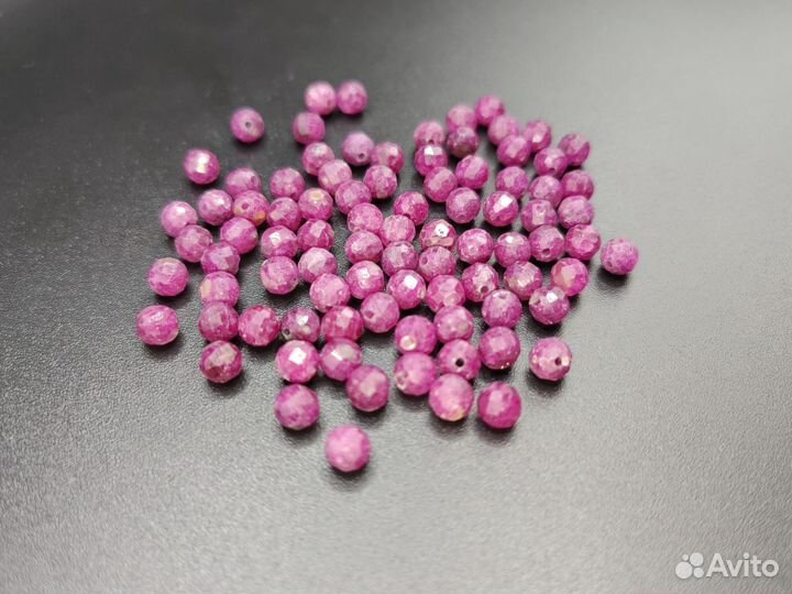 Рубин (корунд) бусины 4,5 мм