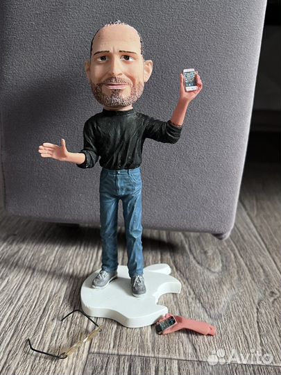 Статуэтка Стива Джобса apple