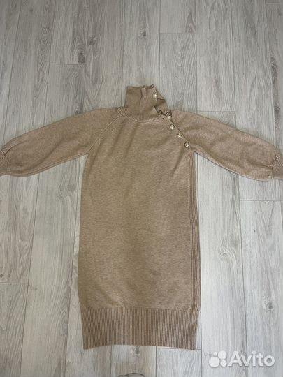 Платье вязаное