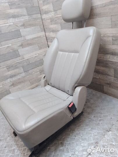 Сиденье заднее левое Mercedes-Benz R-350 W251 V251
