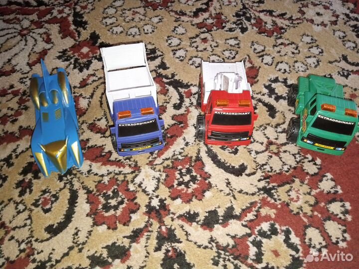 Детские игрушки, машинки, сортеры, бизиборд