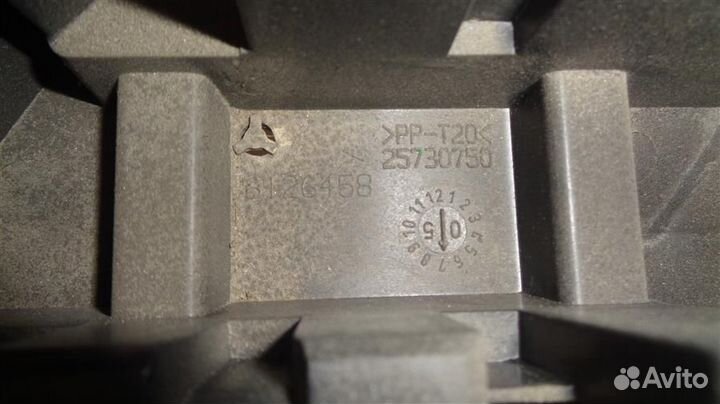 Корпус блока предохранителей подкапотного Cadilla