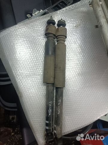 Задние амортизаторы Nissan Tiida C11