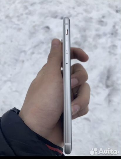 iPhone SE (2020), 64 ГБ