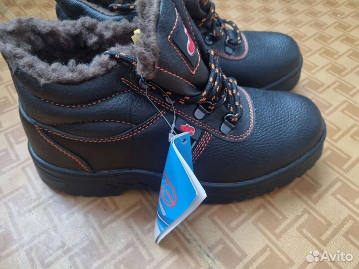 Ботинки рабочие мужские 42 размер новые