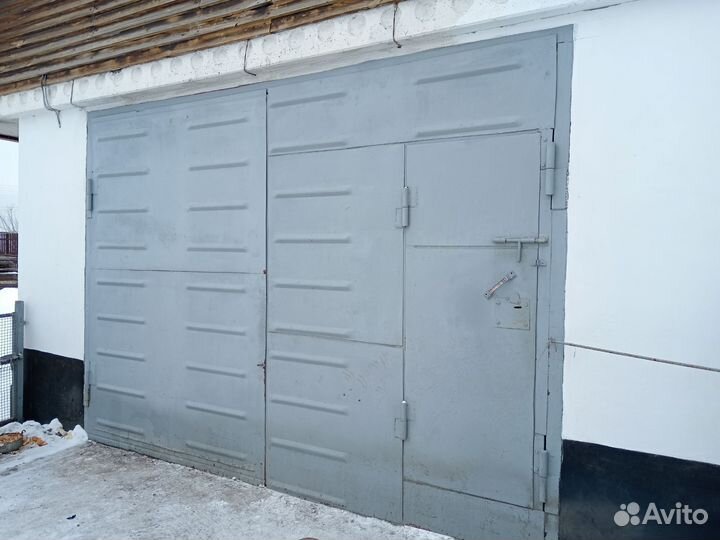 Гаражные ворота металлические утеплённые