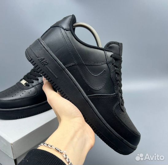 Черные Nike Air Force 1