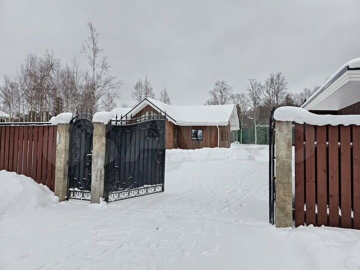 Коттедж 191 м² на участке 17 сот.