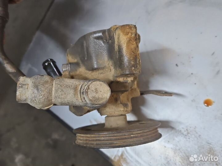 Насос гур 3sfe RAV4 Toyota