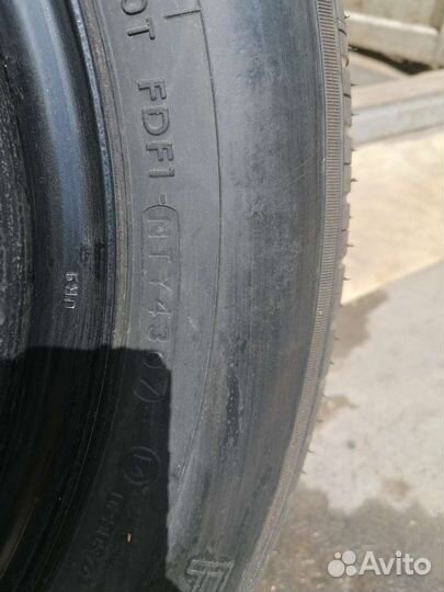 Yokohama Radial 376 215/60 R16