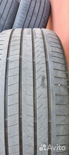 Bridgestone Alenza 001 255/45 R20