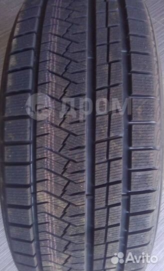 Triangle PL02 235/45 R19