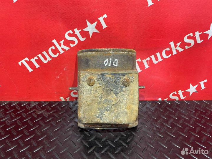 Проставка стремянки задняя правая Daf XF105