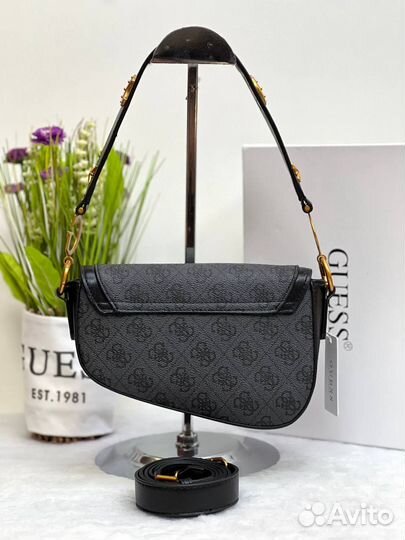 Сумочка Guess