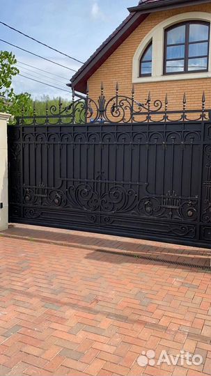 Распашные, откатные кованые ворота