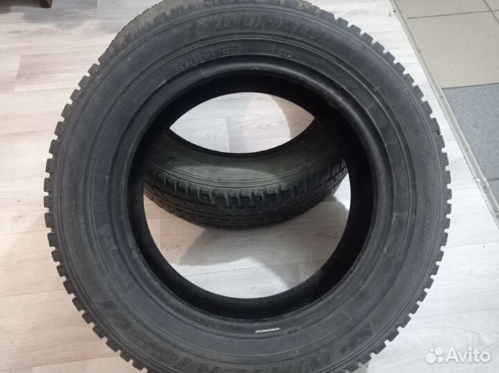 Dunlop SP Winter Ice 01 205/60 R16