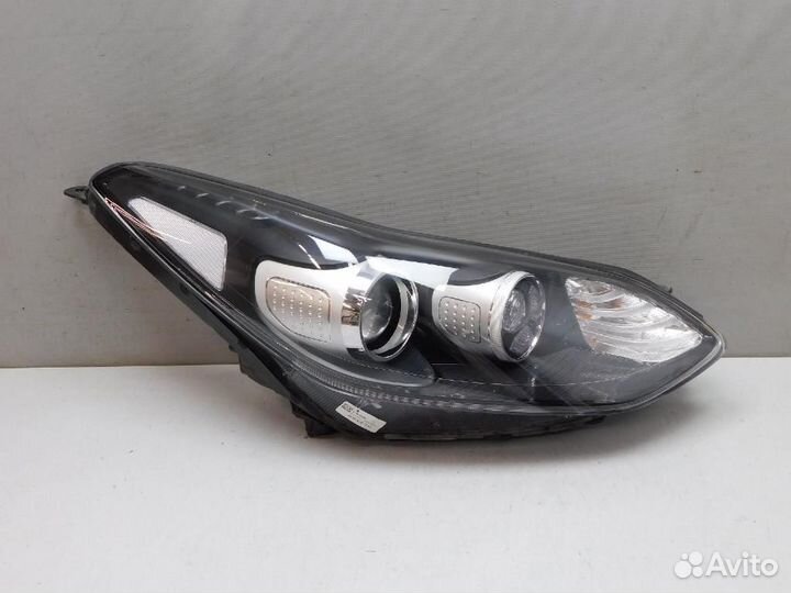 Фара правая Kia Sportage