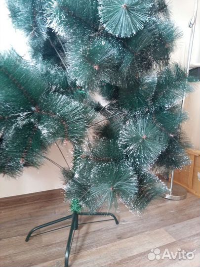 Ель искусственная заснеженная