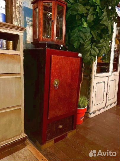 Тумба стилизованная