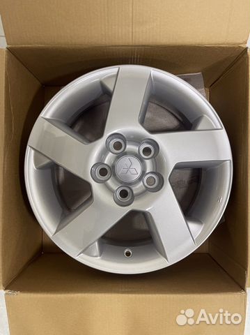 Новые оригинальные Mitsubishi Outlander I R16