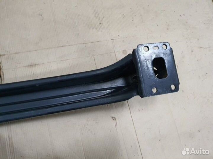 Усилитель заднего бампера Porsche Cayenne 958