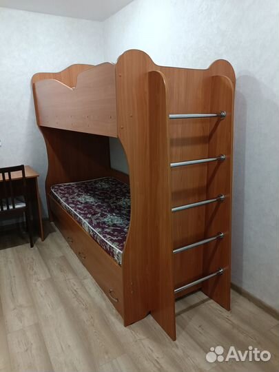 Детская двухъярусная кровать