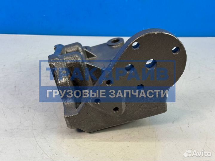 Кронштейн ролика натяжения ручного ремня Вольво Фм