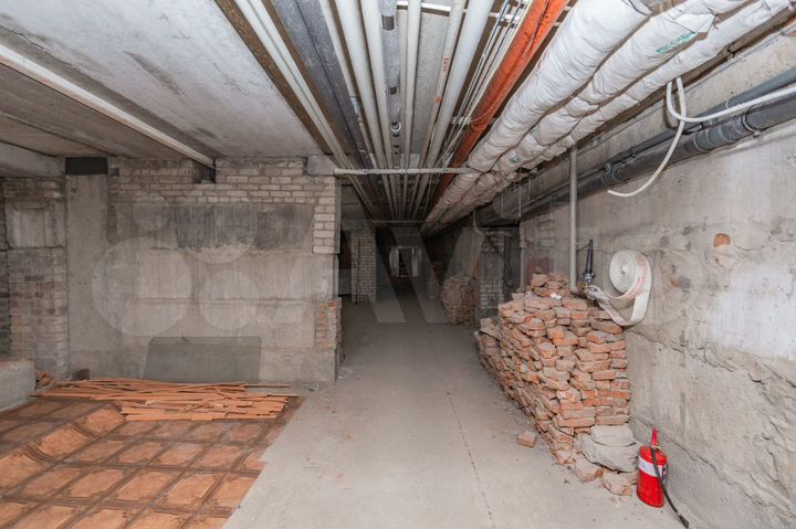 Продам помещение в цоколе, 690 м²