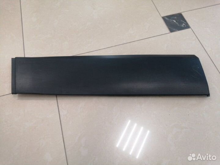 Молдинг двери задний правый Jeep Cherokee KL ED6