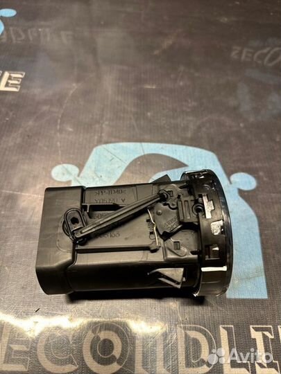 Дефлектор воздушный Peugeot 308 EP6