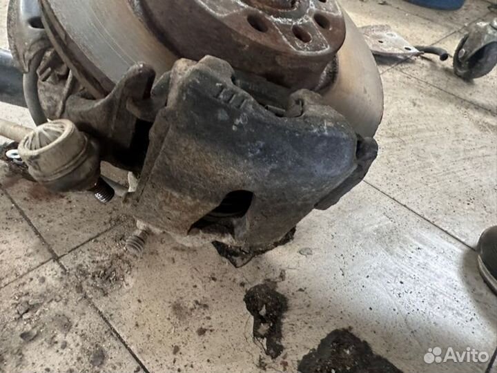 Суппорт передний левый Skoda Octavia A5 1.4 BUD