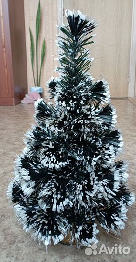 Продам елочку 50см