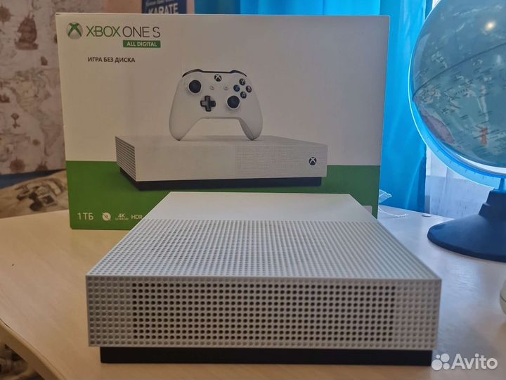 Xbox One s all digital edition 1Tb