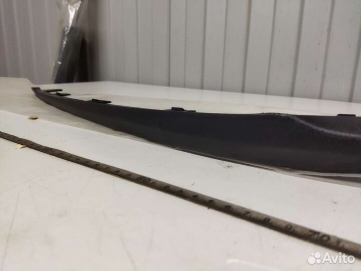 Спойлер переднего бампера правый Opel Astra J GTC