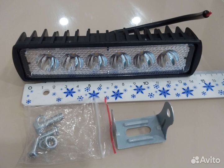 Автомобильный светодиодный прожектор