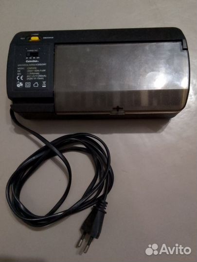 Универсальное зарядное устройство Camelion