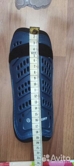 Щитки футбольные детские Larsen